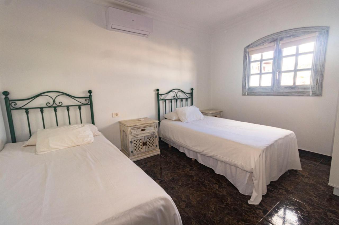 Complejo Oasis La Asomada Villa Tias Bagian luar foto