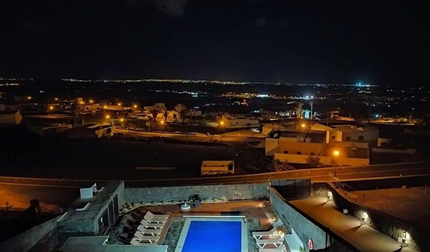 Complejo Oasis La Asomada Villa Tias Bagian luar foto